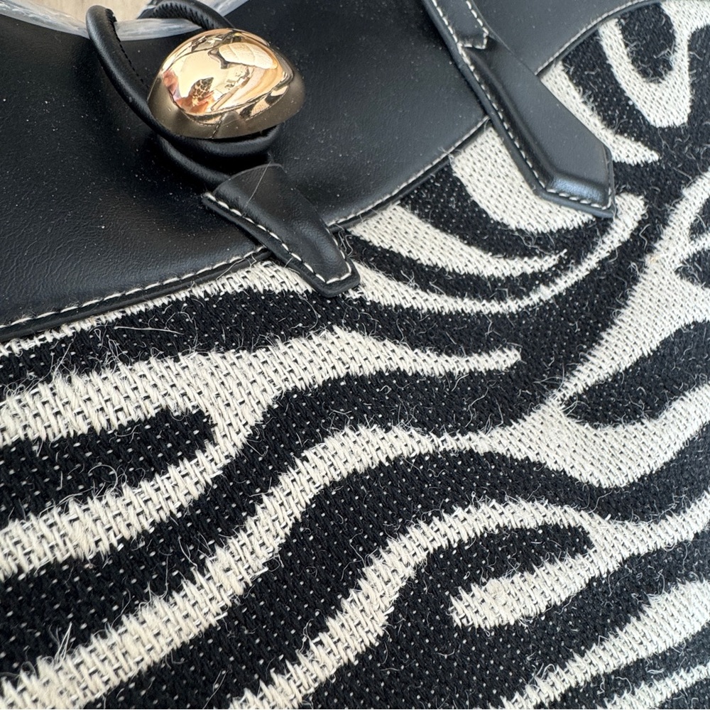 H&M Black and White Zebra Print Shopper Bag - Picture 8 of 11